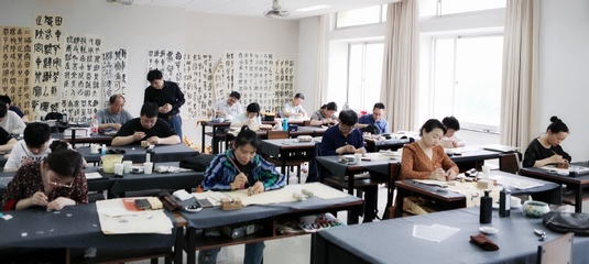 藝術(shù)學院文化休閑系“三區(qū)聯(lián)動”工作系列報道之五 以藝為橋，聯(lián)動融合——記文化休閑系組織文化藝術(shù)交流活動